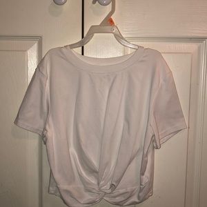 White cropped tee shirt